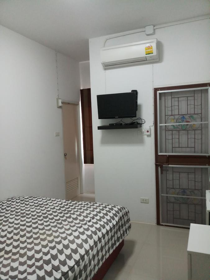 Jc Guesthouse @ Suratthani Airport Сурат-Тхані Екстер'єр фото
