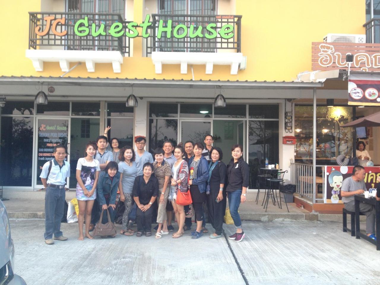 Jc Guesthouse @ Suratthani Airport Сурат-Тхані Екстер'єр фото
